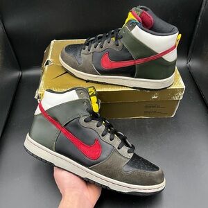 Size 10 - Nike SB Dunk High Boba Fett 2008